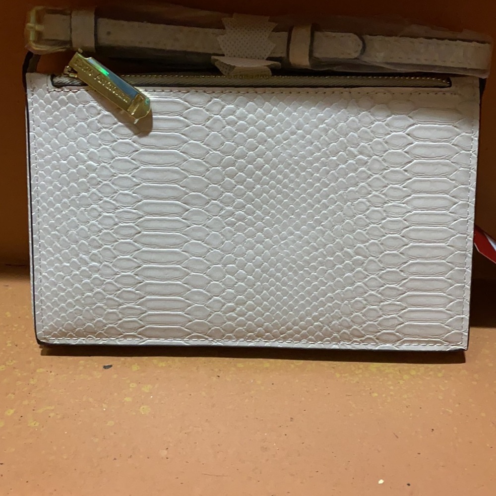 Handbag - Picture 2 of 3